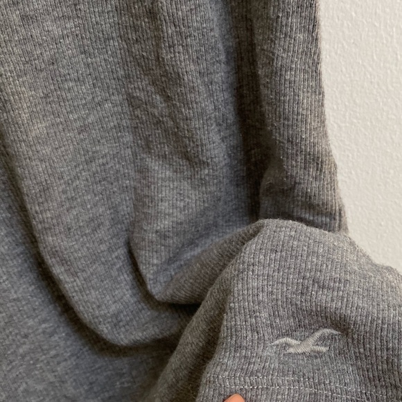 Scoop Neck Ribbed Tank - Picture 2 of 3